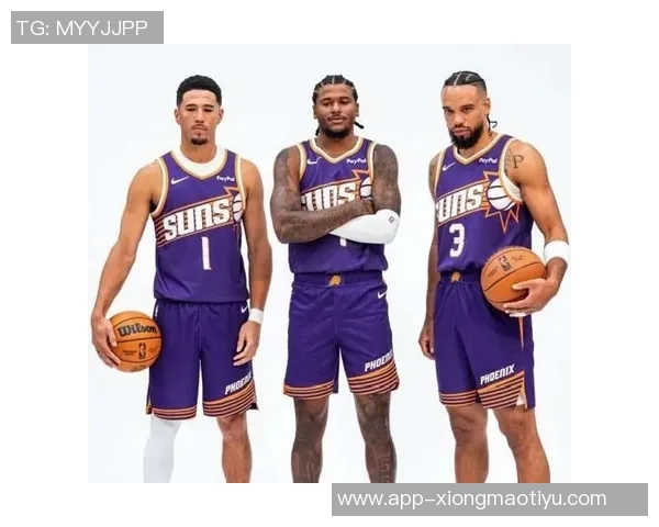 太阳队半场领先独行侠10分布克表现出色贡献16分狄龙助攻3次表现抢眼